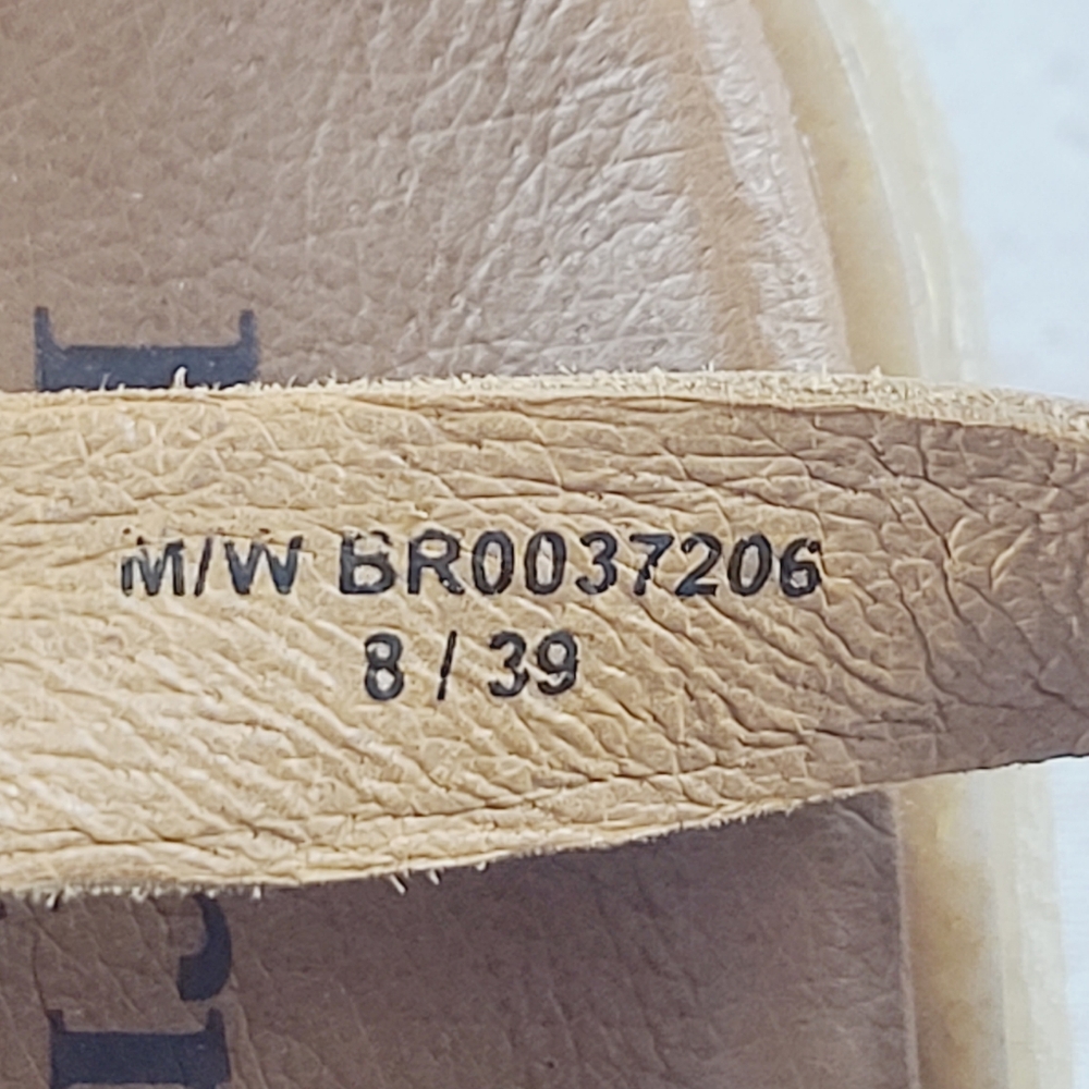Born Tan Leather Thong Sandals - size 8 - Picture 9 of 10
